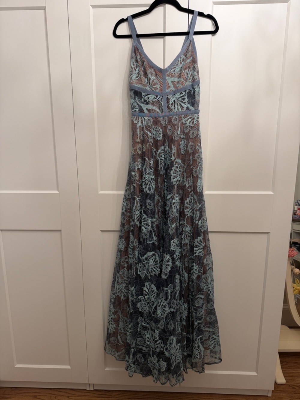 Alexis Isabella Gown in Light Blue Lace NEW - Picture 7 of 12